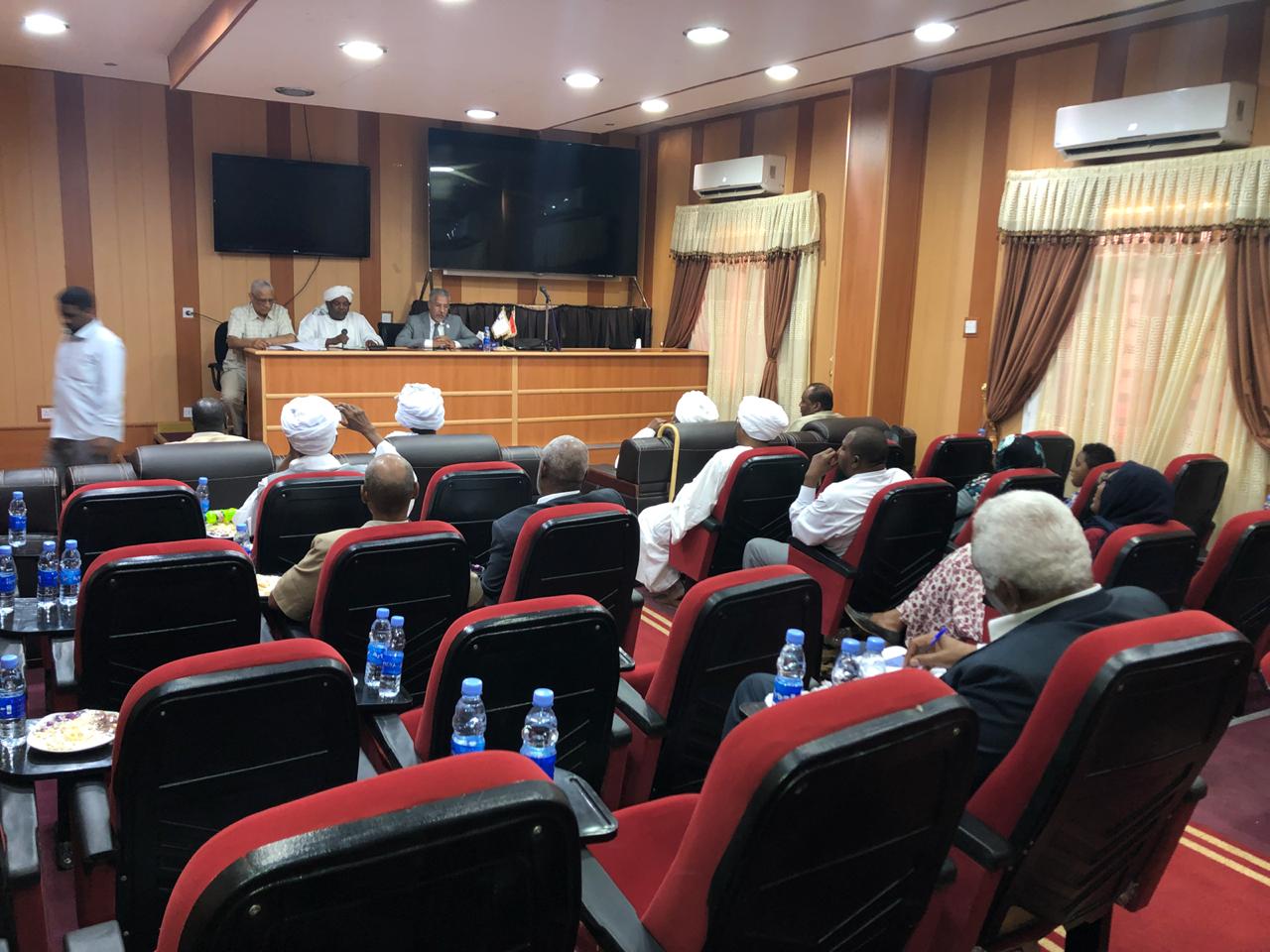 اجتماع اللجنة المنظمة للمهرجان الدولي الثاني للتمور السودانية 